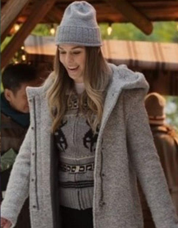 Lark-Tv-Series-Virgin-River-S05-Elise-Gatien-Grey-Hooded-Coat