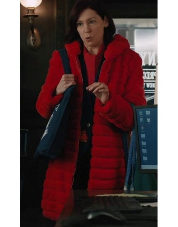 Elsbeth-Tascioni-Series-Elsbeth-2024-Carrie-Preston-Red-Hooded-Puffer-Fur-Coat-1